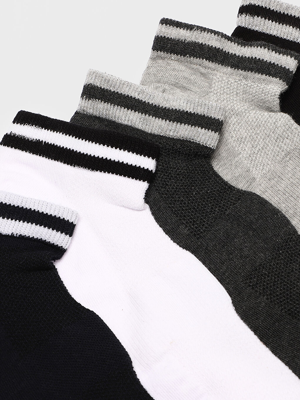 جوارب رياضية منقوشة للرجال - عبوة ٥ قطع-3