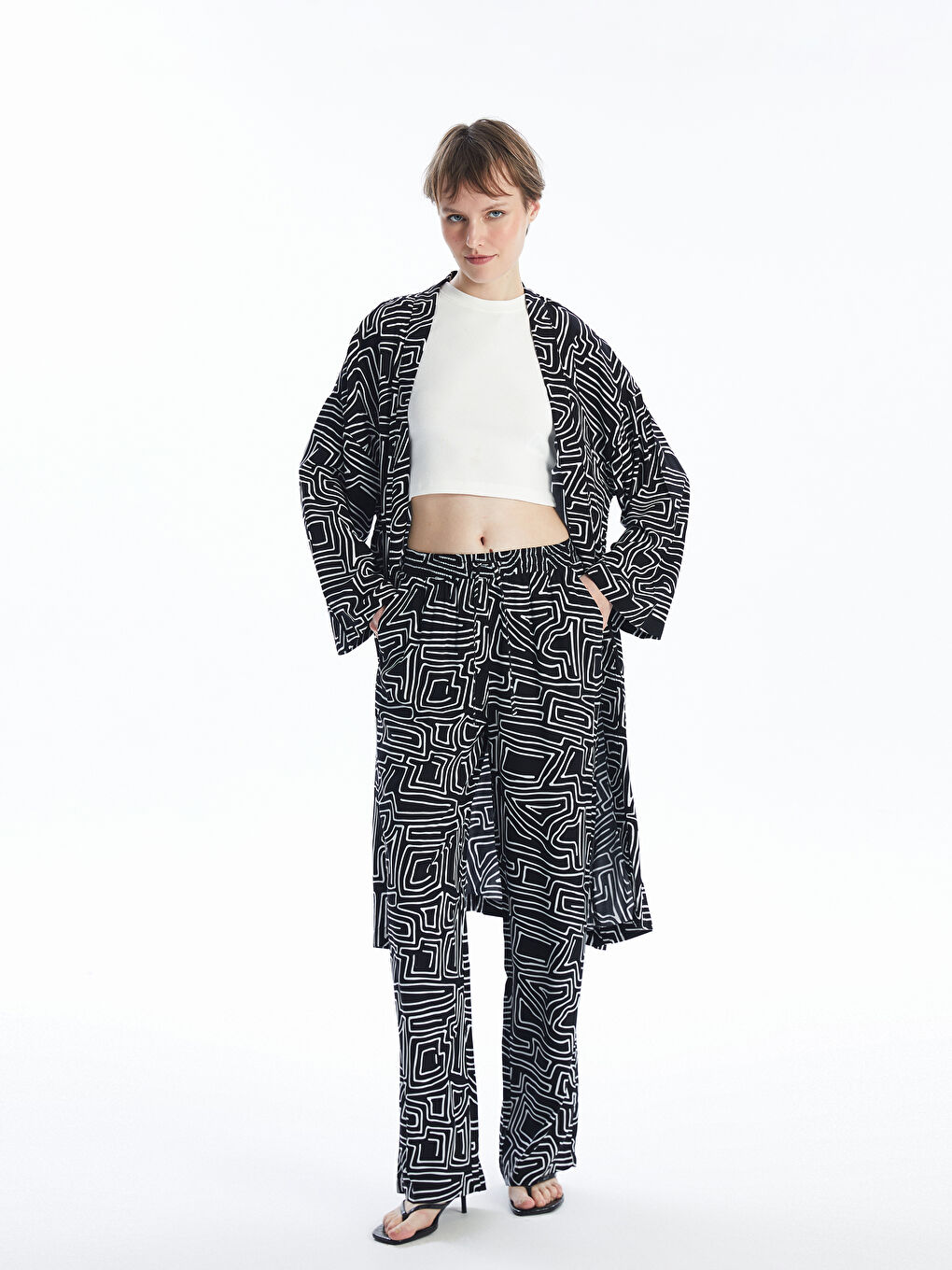 CRNA Pantalone Žena -S4JN97Z8-LQJ