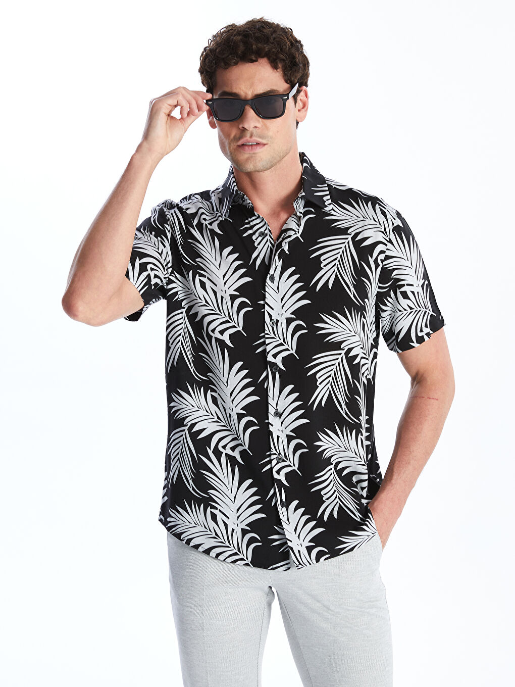 რეგულარული მორგება ვისკოზის მამაკაცის პერანგი