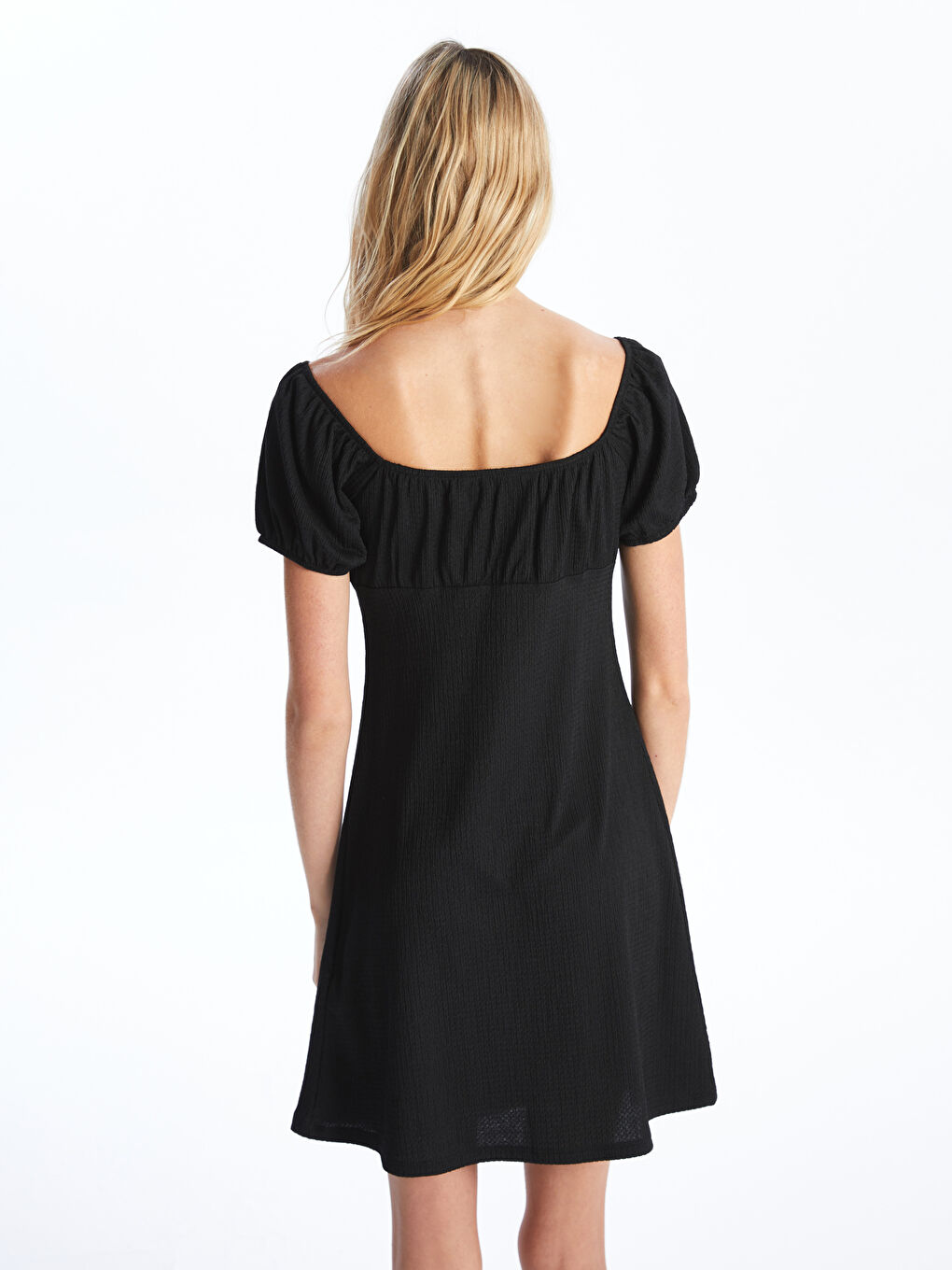 Robe pour Femmes à Encolure Bateau Unie à Manches Courtes-4