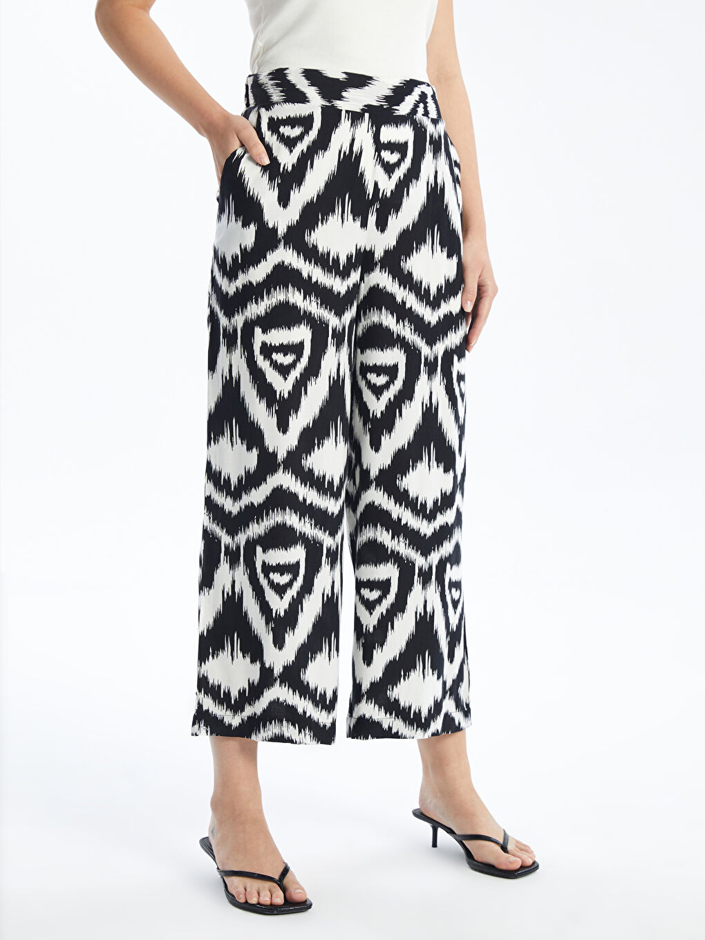 Patterned Women's Capri with Elastic Waist -S4JR53Z8-LQJ
