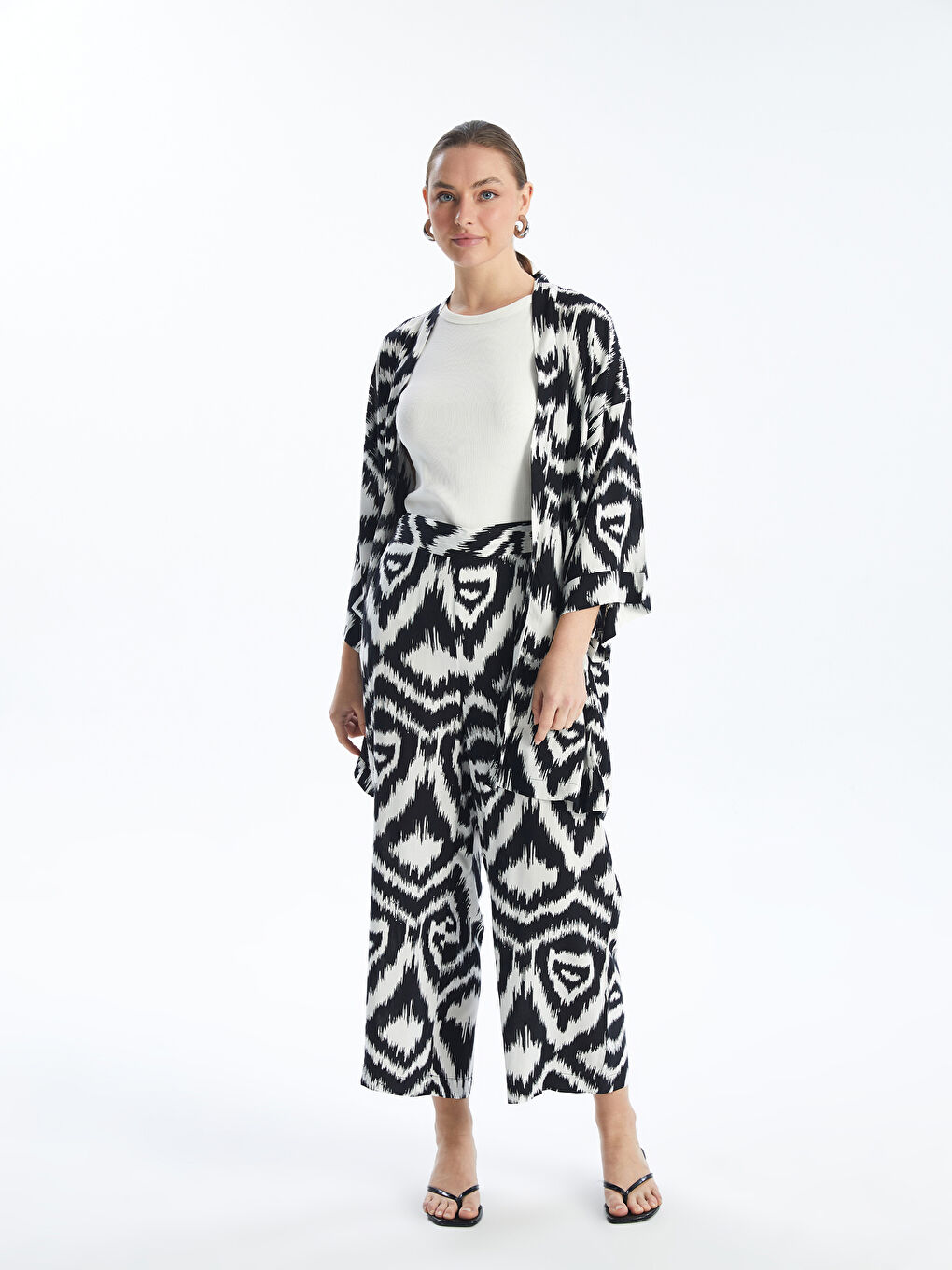 Shawl Collar Patterned Oversize Women's Kimono-1