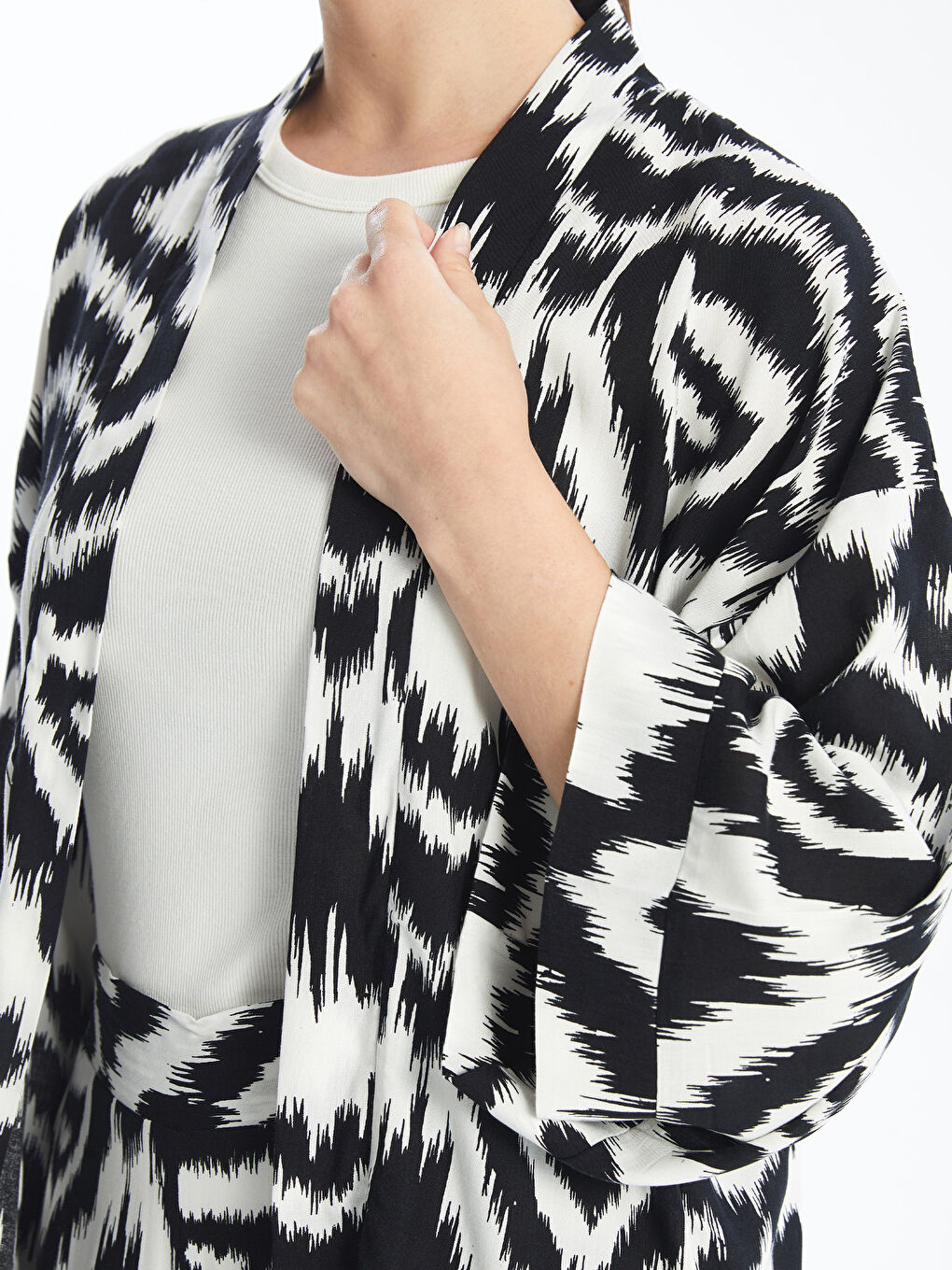 Shawl Collar Patterned Oversize Women's Kimono-2
