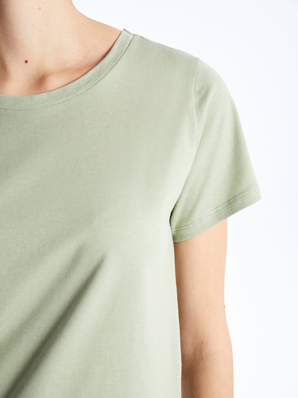 Yeşil Bisiklet Yaka Düz Kısa Kollu Kadın Tişört-3