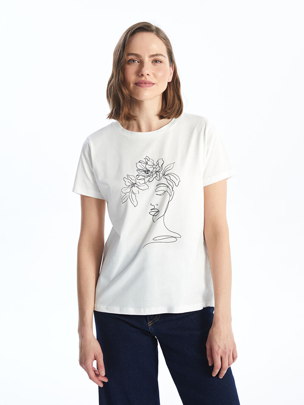 Beyaz Bisiklet Yaka Baskılı Kısa Kollu Kadın Tişört-1