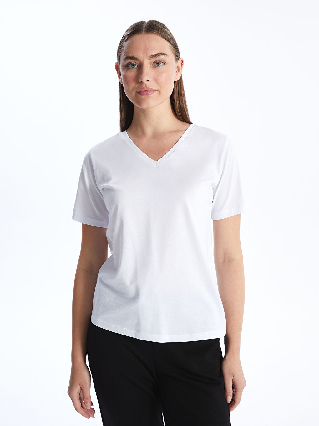 Beyaz V Yaka Düz Kısa Kollu Kadın Tişört