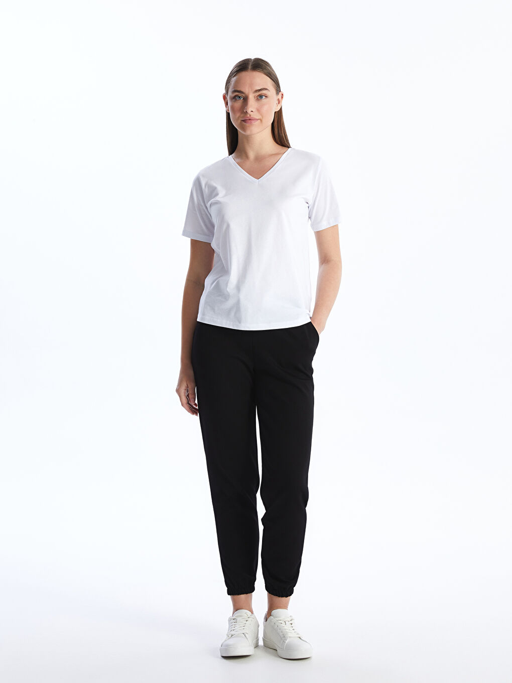 Beyaz V Yaka Düz Kısa Kollu Kadın Tişört-1