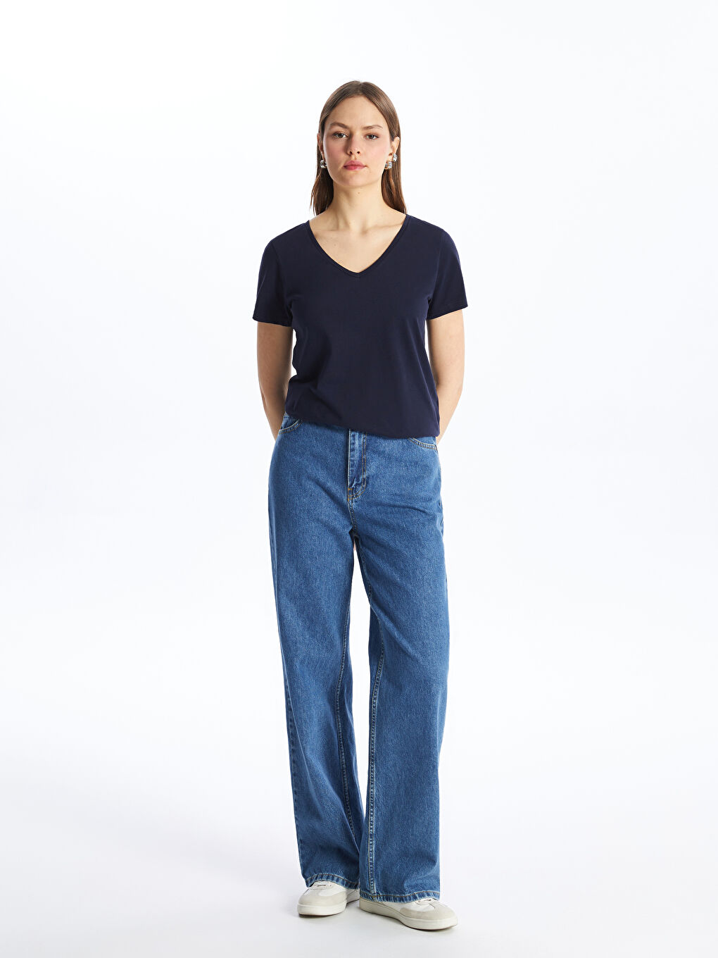 Lacivert V Yaka Düz Kısa Kollu Kadın Tişört-1