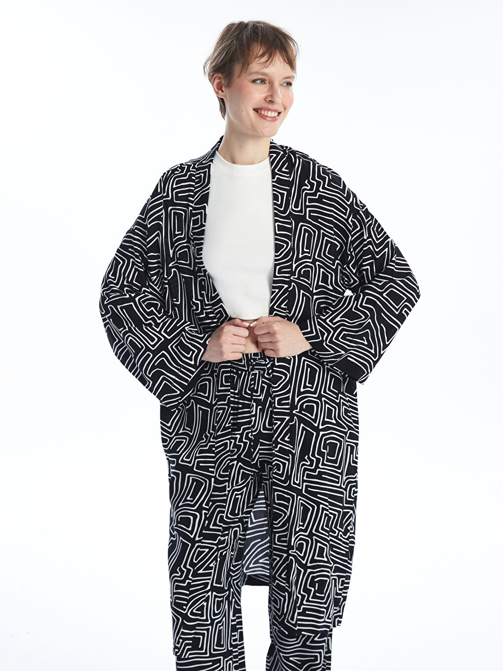 LC Waikiki Šal kragna Uzorak Preveliko Ženski Kimono -S4JT47Z8-LQJ