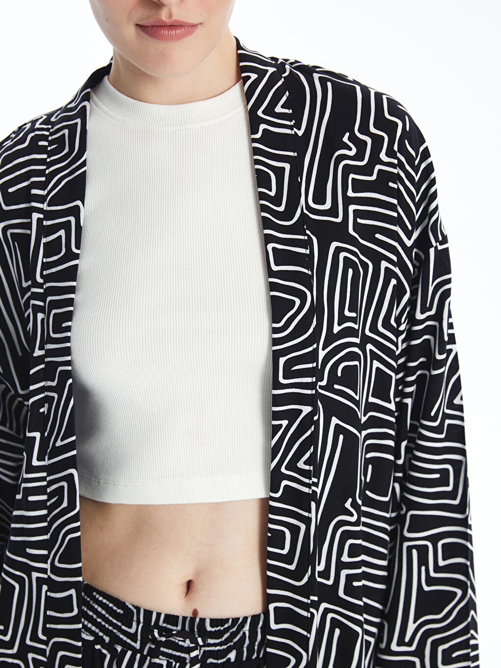 LC Waikiki Šal kragna Uzorak Preveliko Ženski Kimono -S4JT47Z8-LQJ