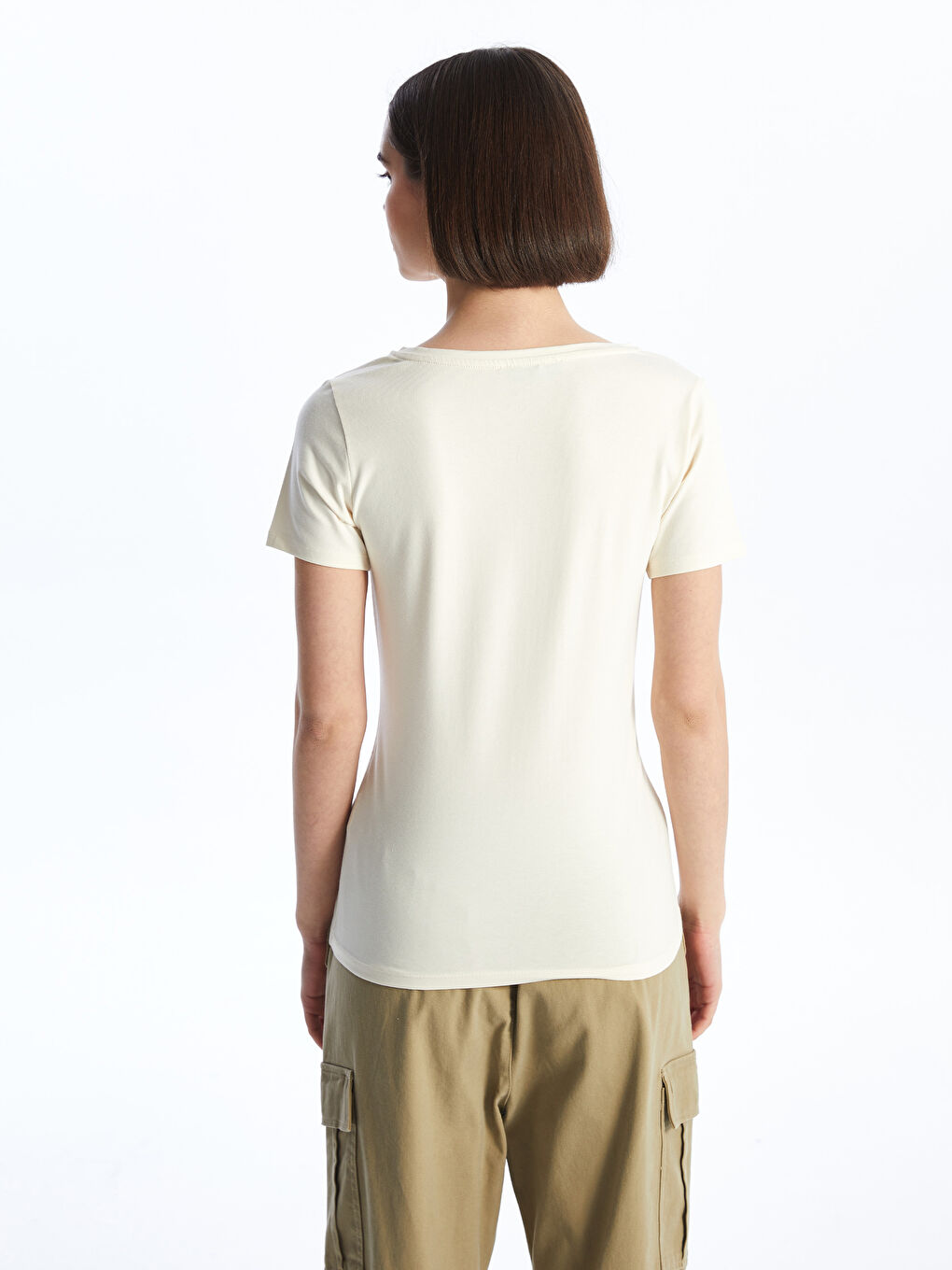 Ekru V Yaka Düz Kısa Kollu Kadın Tişört-4