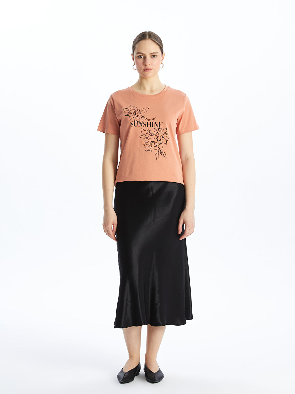 Turuncu Bisiklet Yaka Baskılı Kısa Kollu Kadın Tişört-2