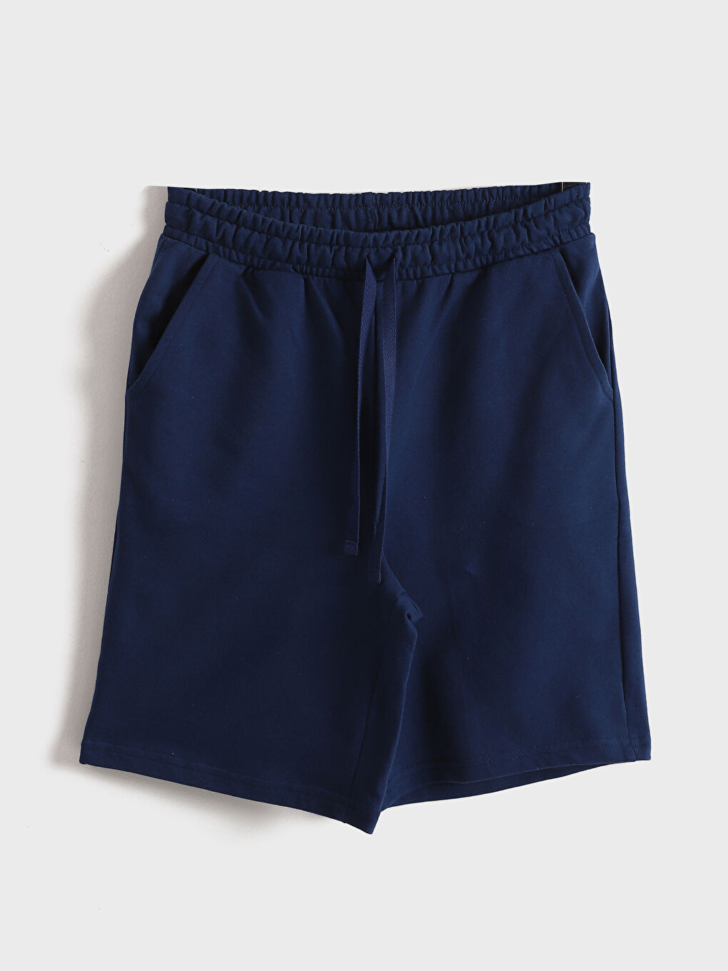 شورت عادي للرجال بوسط مطاطي