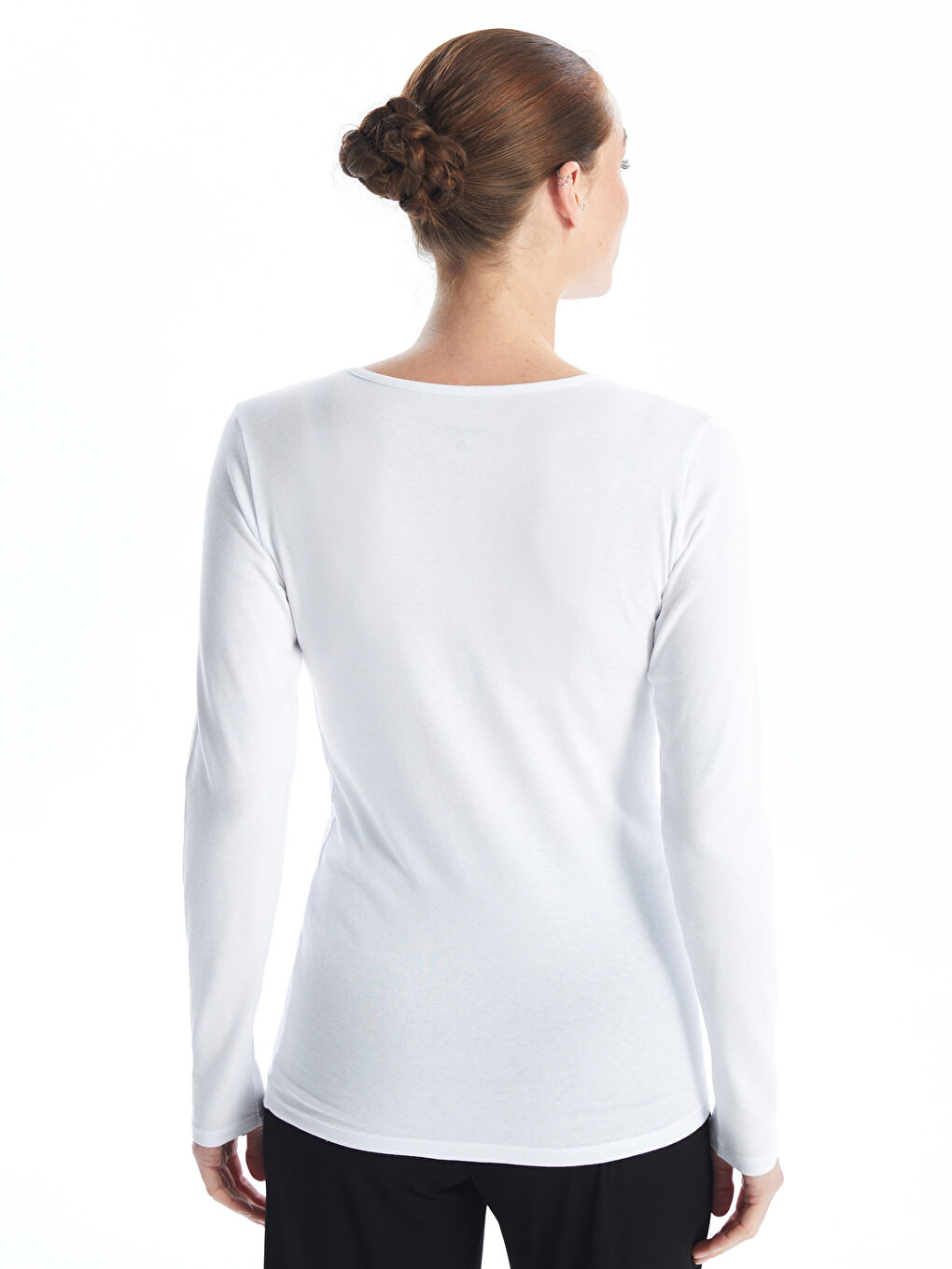 Beyaz Bisiklet Yaka Düz Uzun Kollu Kadın Tişört-4