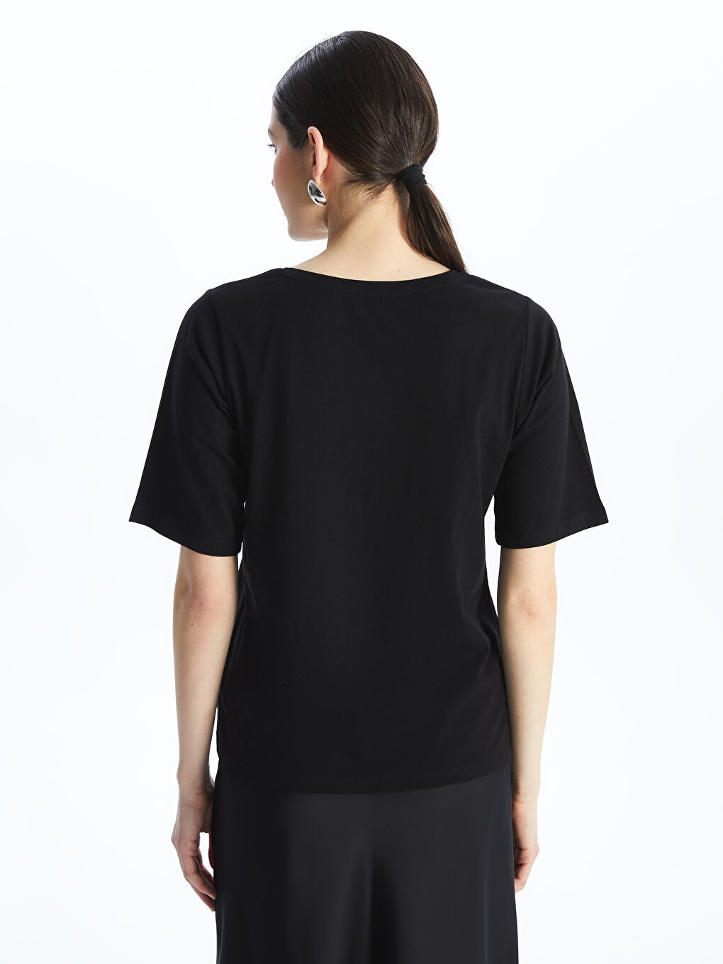 Siyah Bisiklet Yaka Baskılı Kısa Kollu Kadın Tişört-4