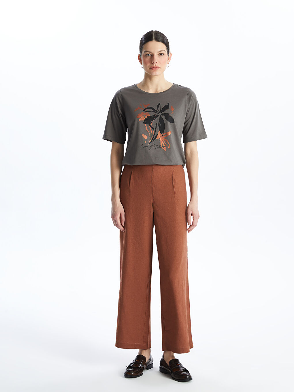 Bej Bisiklet Yaka Baskılı Kısa Kollu Kadın Tişört-2