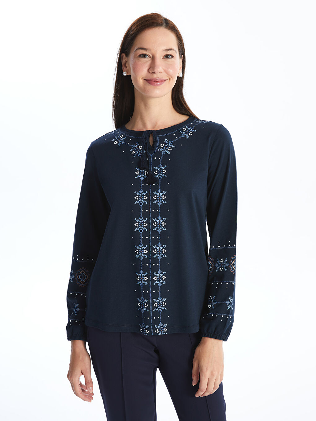 Lacivert Bağlamalı Yaka Desenli Uzun Kollu Kadın Bluz-1