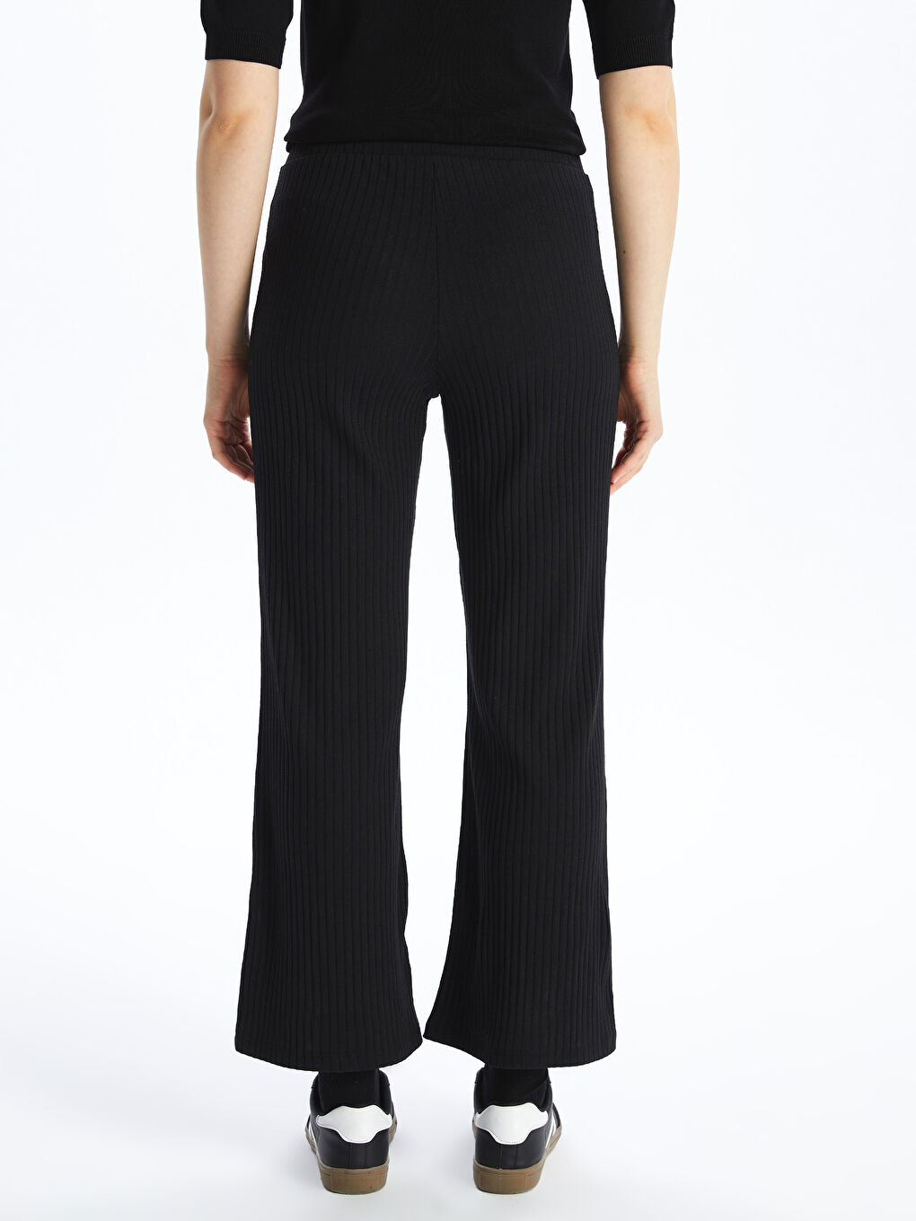 Siyah Beli Lastikli Düz Geniş Paça Kadın Eşofman Altı-4