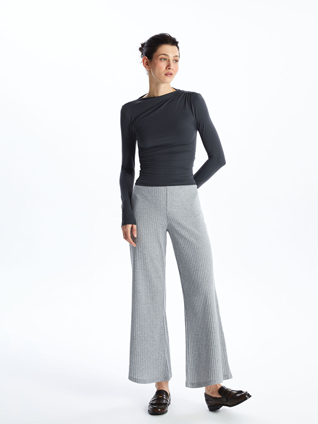 Ženske trenerke sa elastičnim strukom, jednostavne, široke nogavice-1