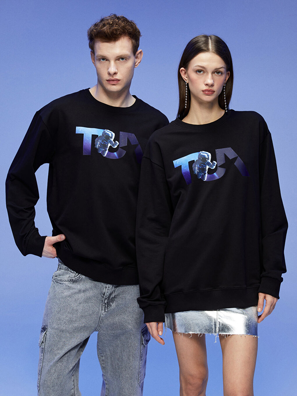 TUA Siyah Bisiklet Yaka TUA Baskılı Uzun Kollu Unisex Sweatshirt