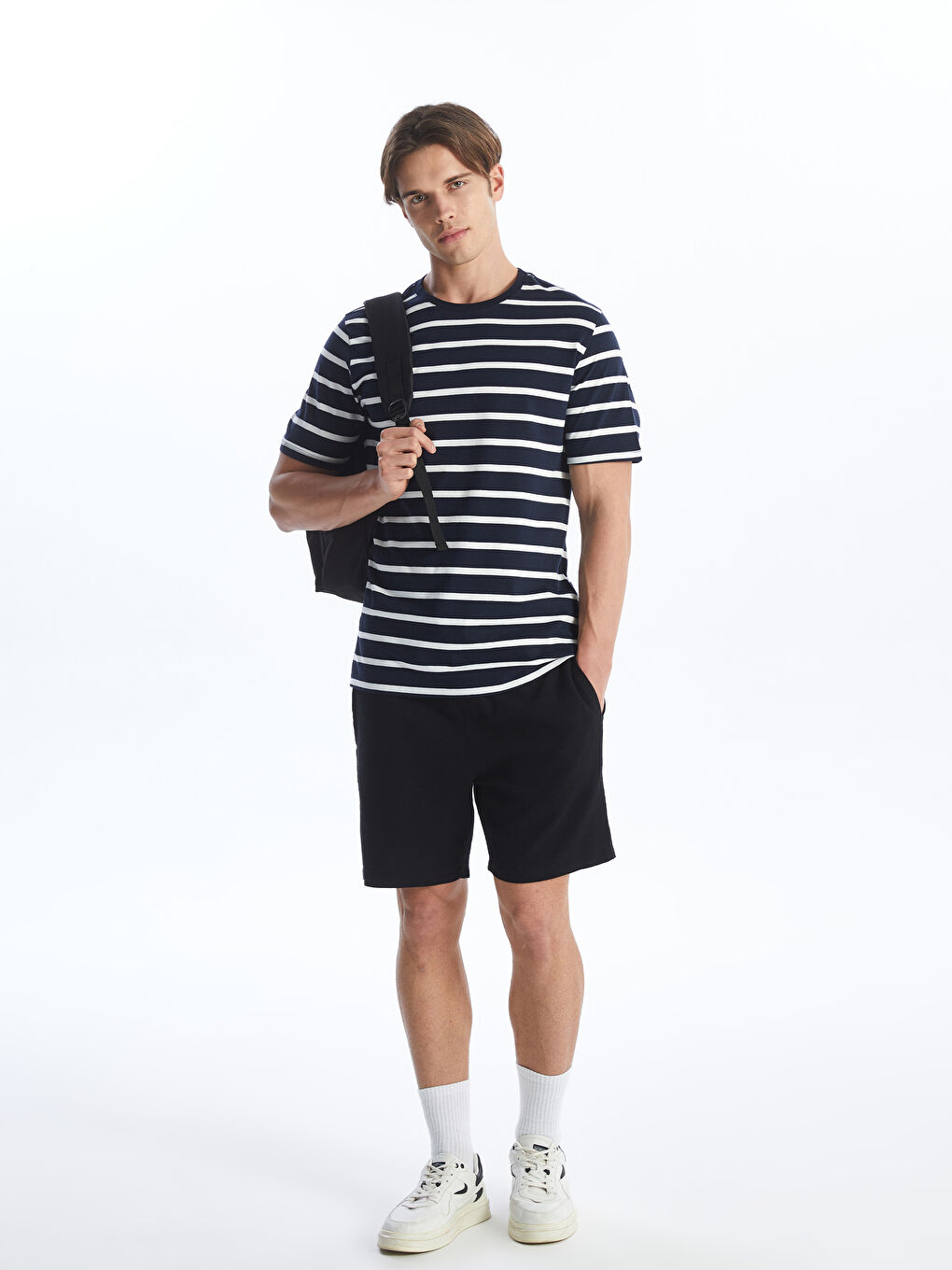 Siyah Standart Kalıp Erkek Şort