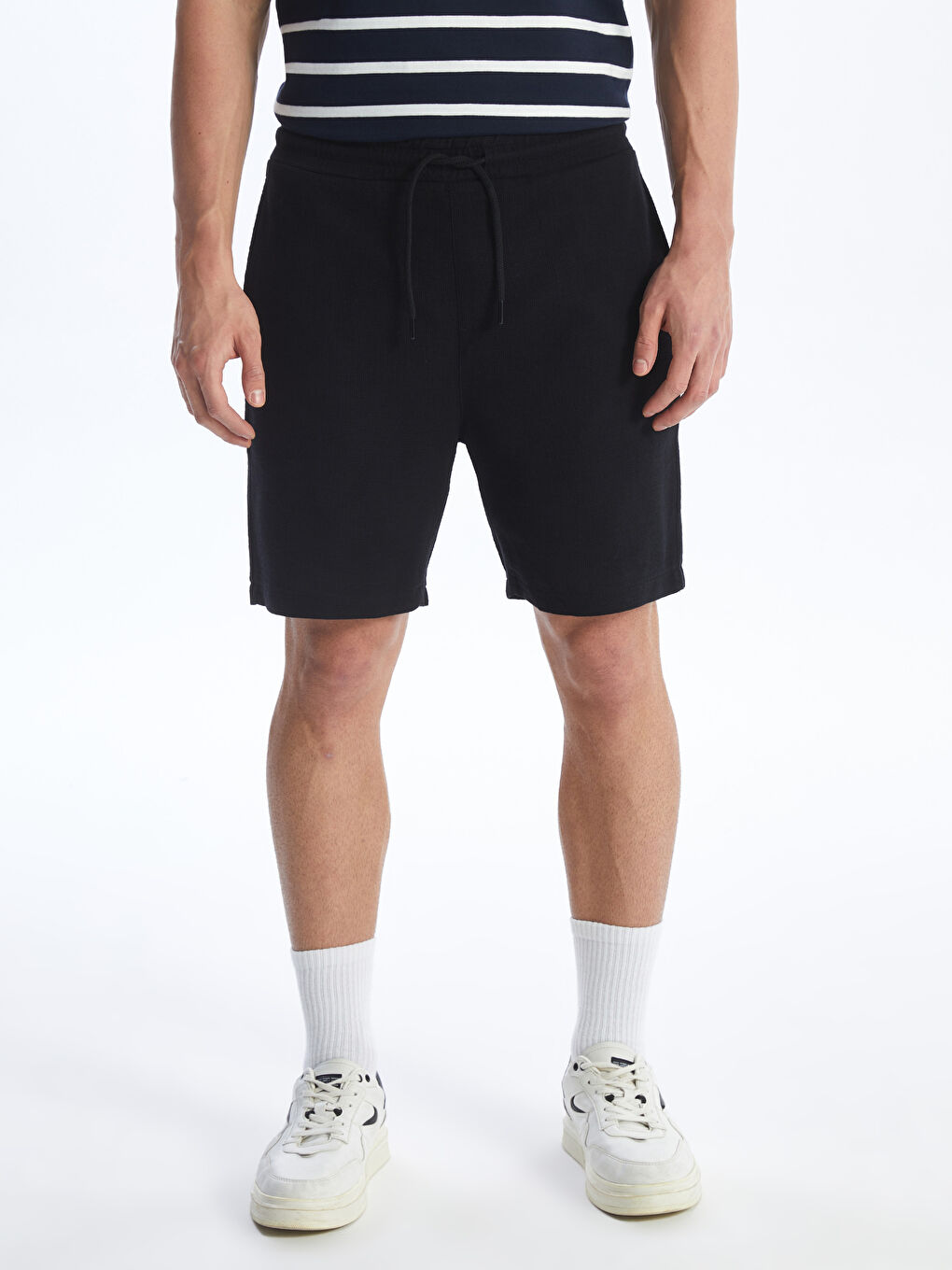 Siyah Standart Kalıp Erkek Şort-3