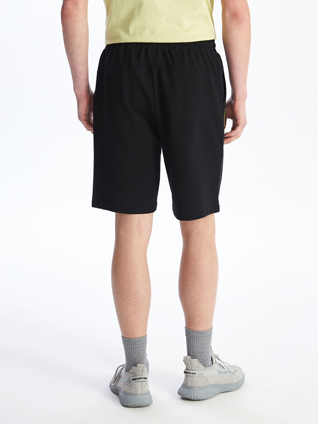 Siyah Standart Kalıp Erkek Şort-4