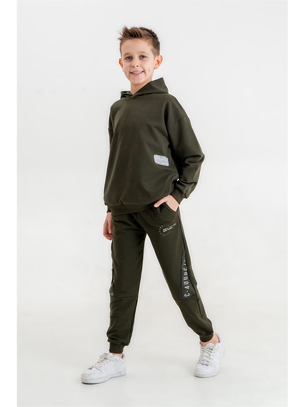 Haki Baskılı Uzun Kollu Erkek Çocuk Hoodie ve Eşofman Altı-1