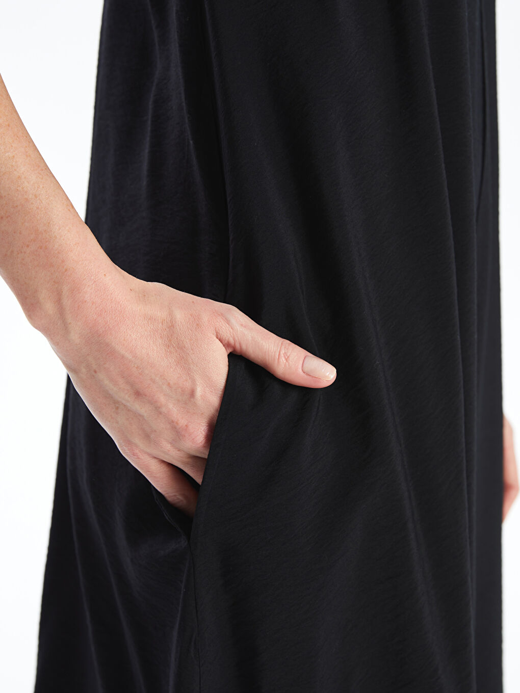 Siyah V Yaka Düz Askılı Kadın Elbise-3