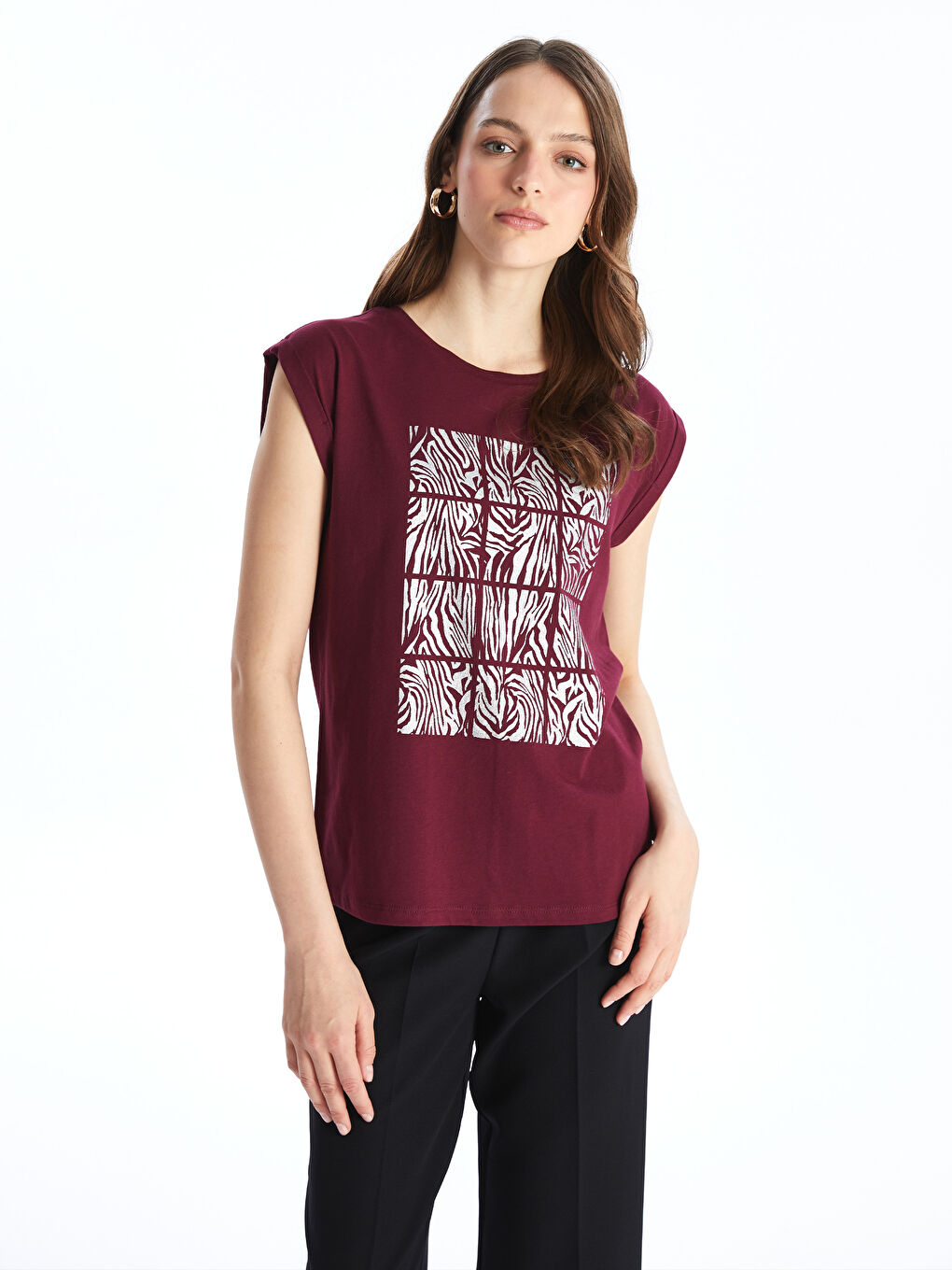 Bordo Bisiklet Yaka Baskılı Kısa Kollu Kadın Tişört-1