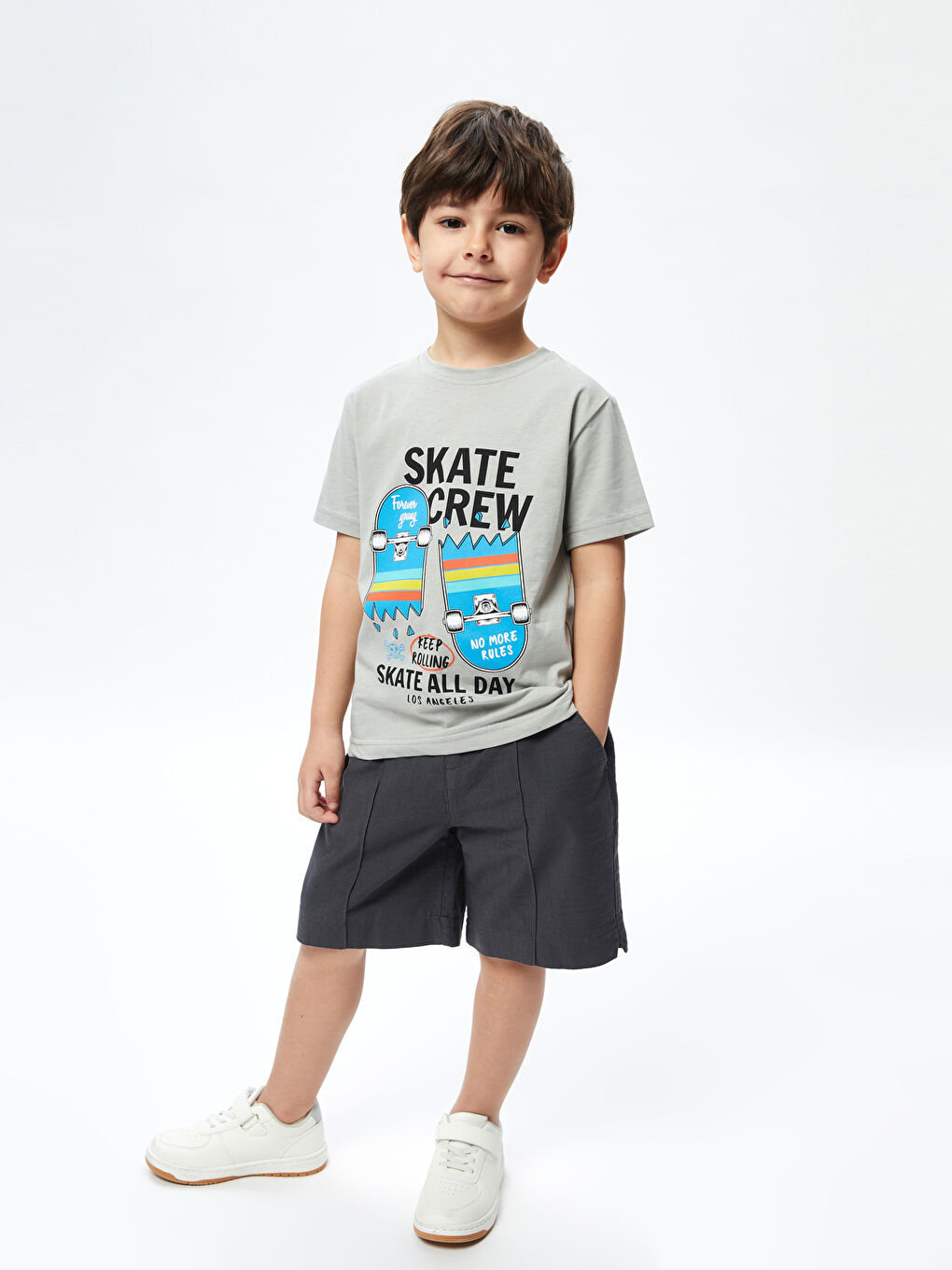 Gri Bisiklet Yaka Kısa Kollu Erkek Çocuk Tişört-1