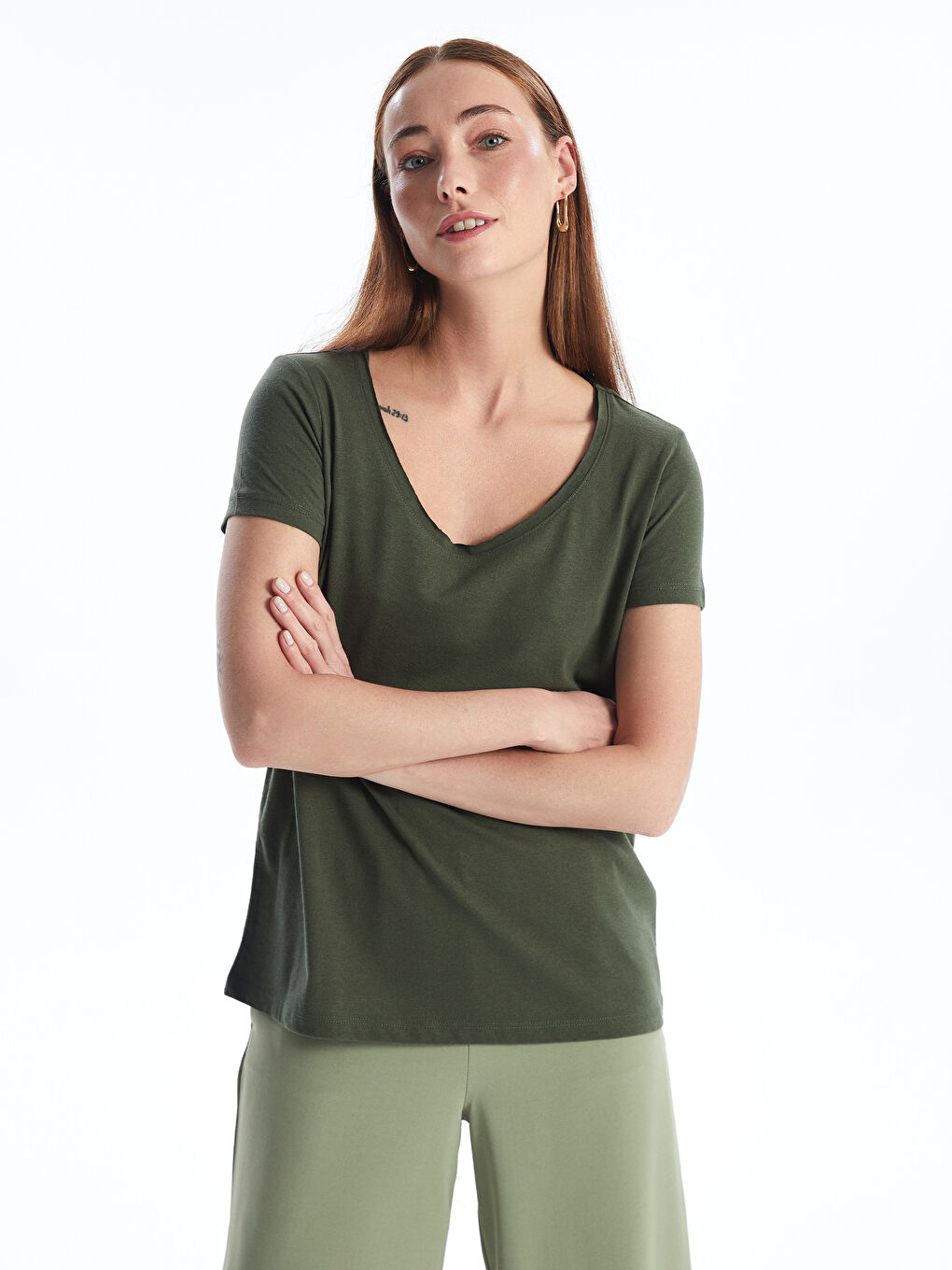 Haki Bisiklet Yaka Düz Kısa Kollu Kadın Tişört-1