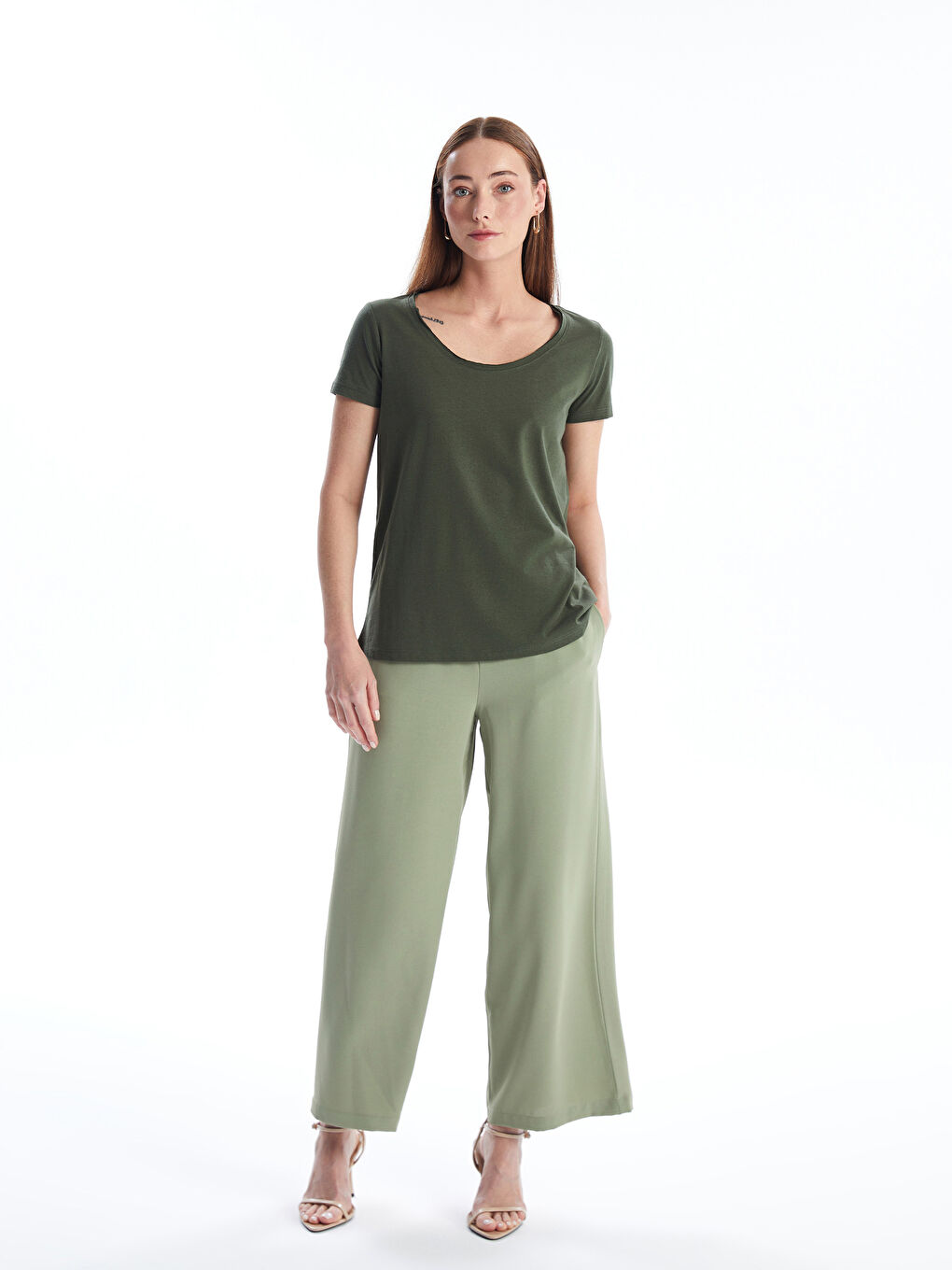 Haki Bisiklet Yaka Düz Kısa Kollu Kadın Tişört-2