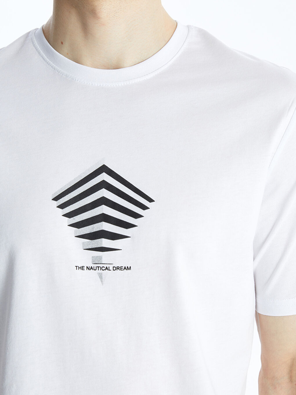 Beyaz Bisiklet Yaka Baskılı Kısa Kollu Erkek Tişört-3