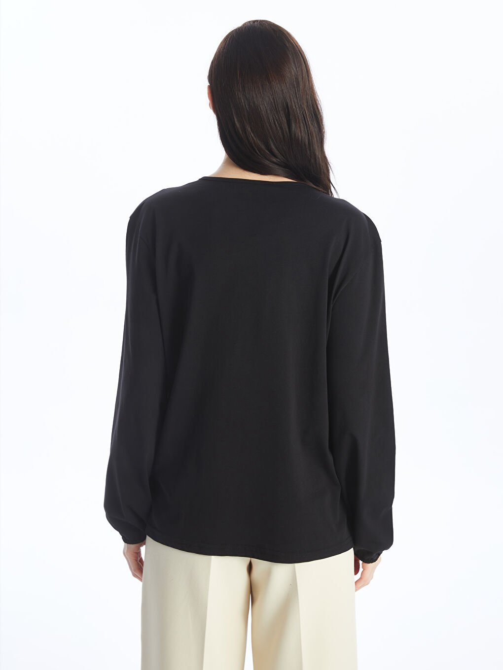 Siyah Bisiklet Yaka Nakışlı Uzun Kollu Kadın Bluz-4