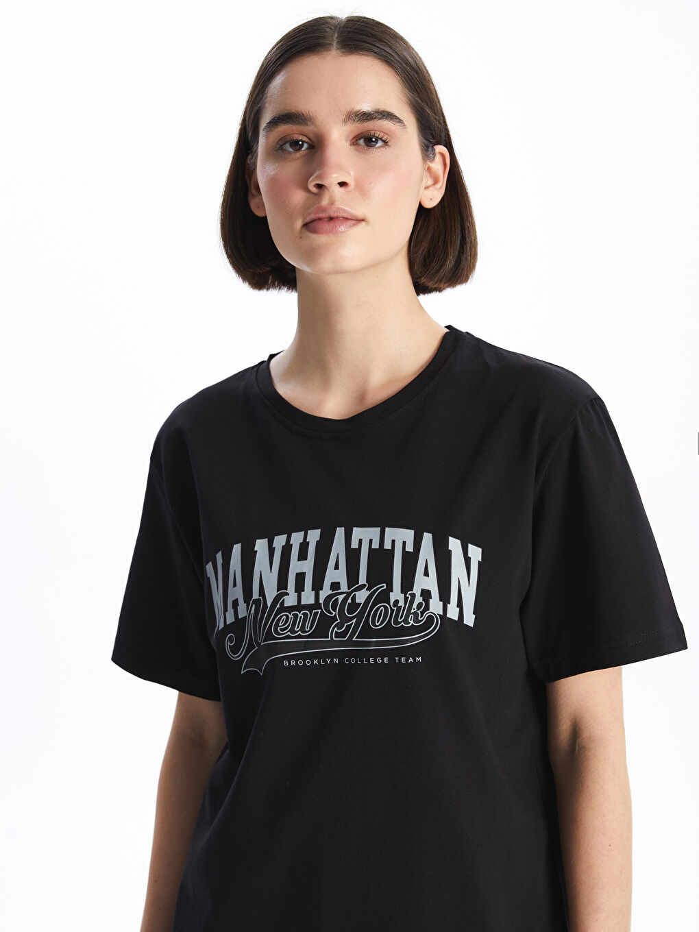 Siyah Bisiklet Yaka Baskılı Kısa Kollu Kadın Tişört-1