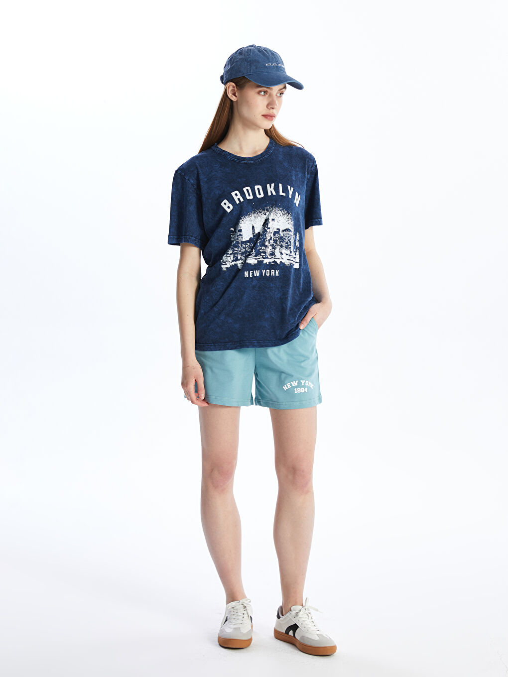 Yeşil Beli Bağcıklı Baskılı Kadın Şort-1