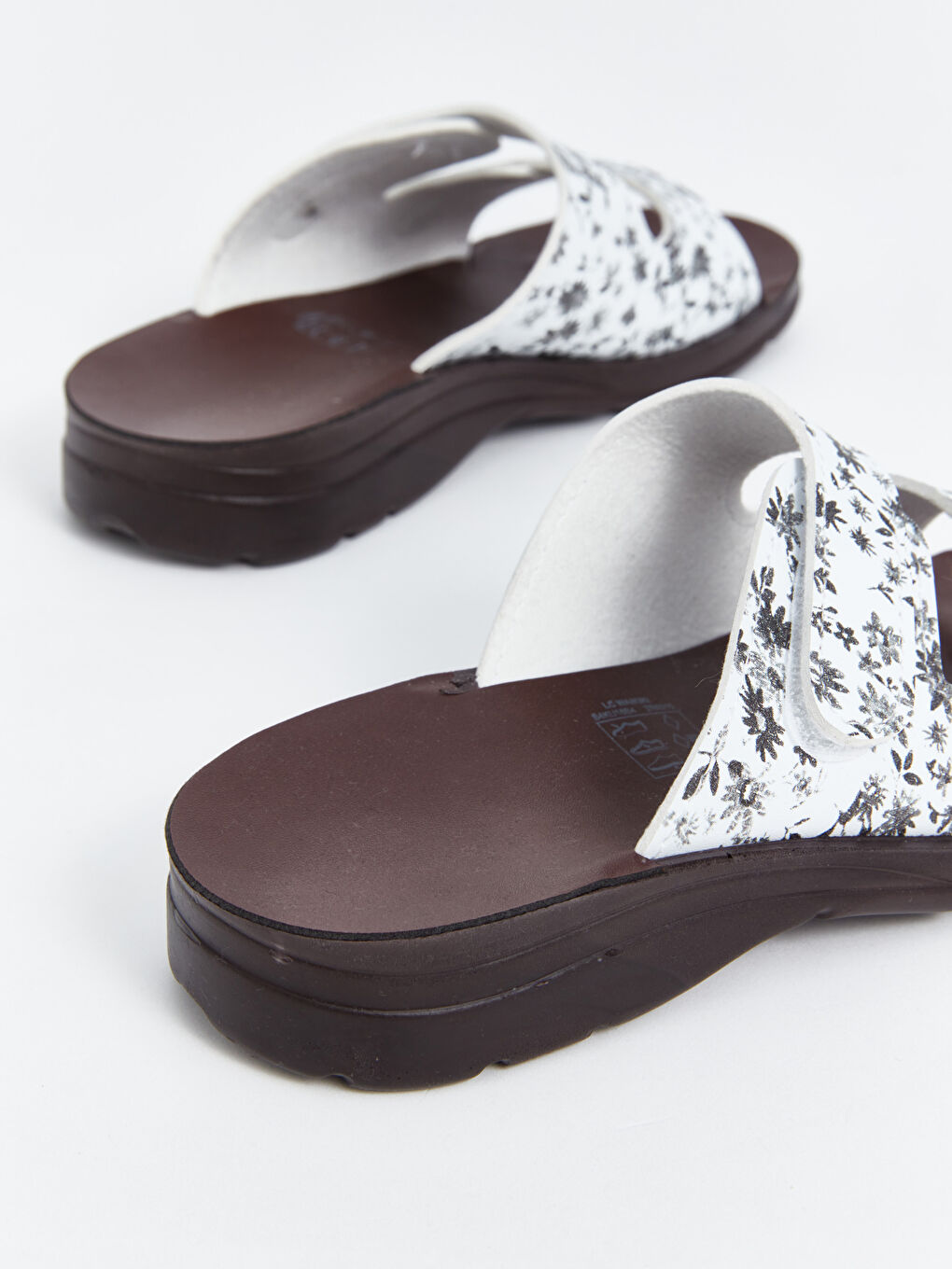 Beyaz Çiçek Baskılı Kız Çocuk Terlik-4