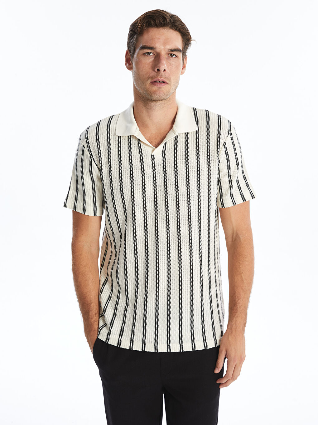 Siyah Polo Yaka Kısa Kollu Çizgili Erkek Tişört