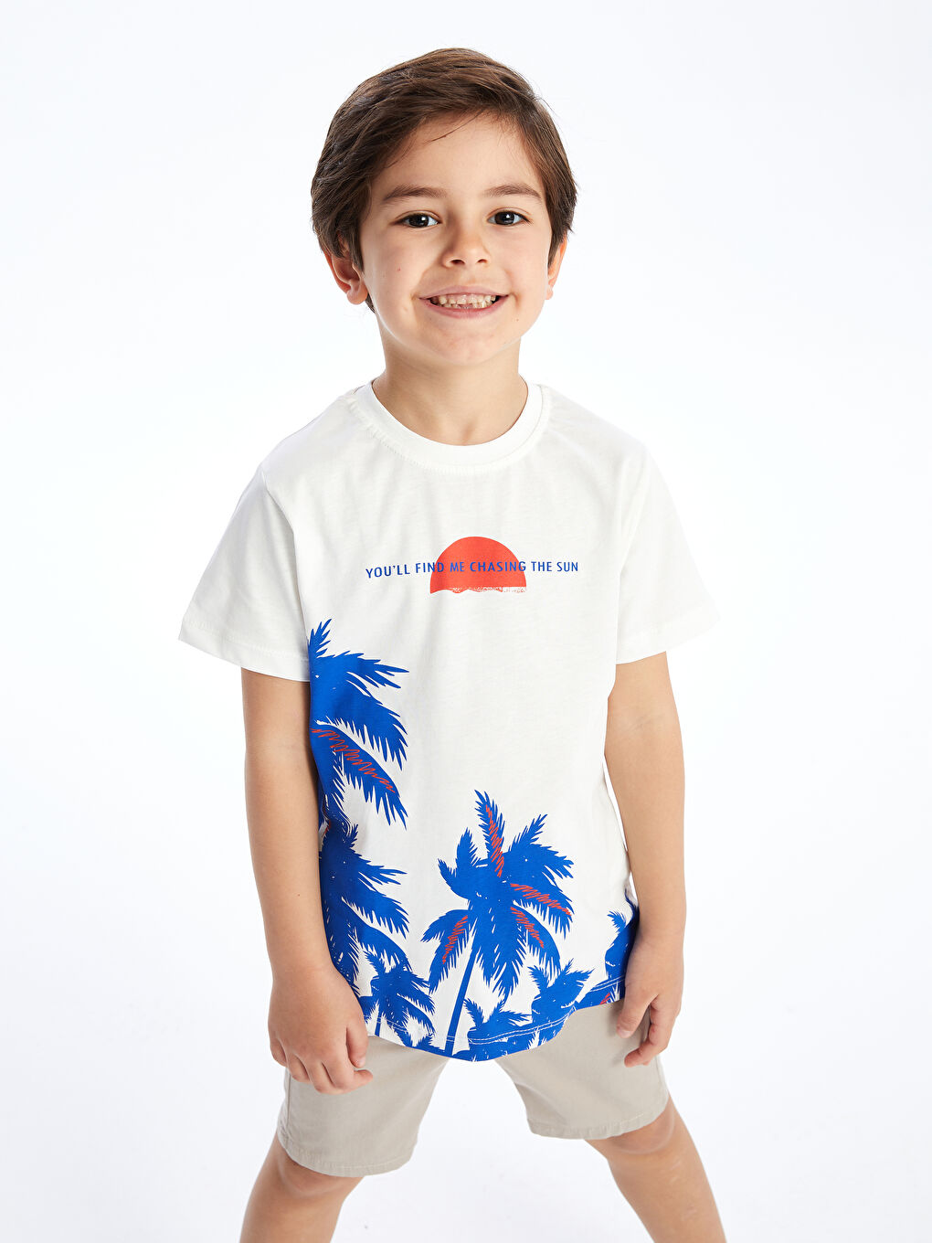 Beyaz Bisiklet Yaka Erkek Çocuk Tişört