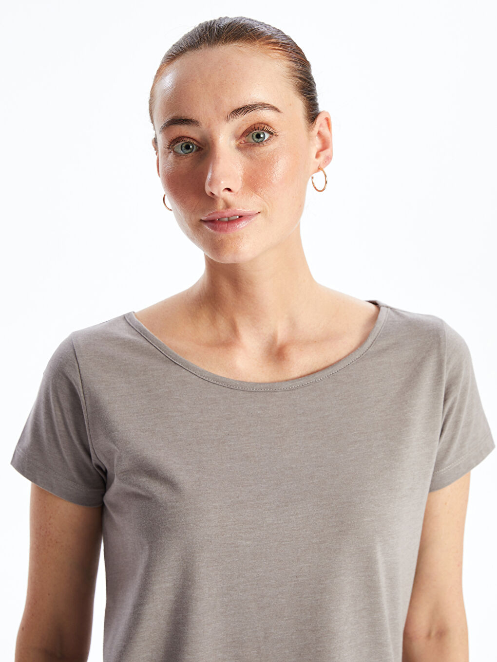 Bej Bisiklet Yaka Düz Kısa Kollu Kadın Tişört-1