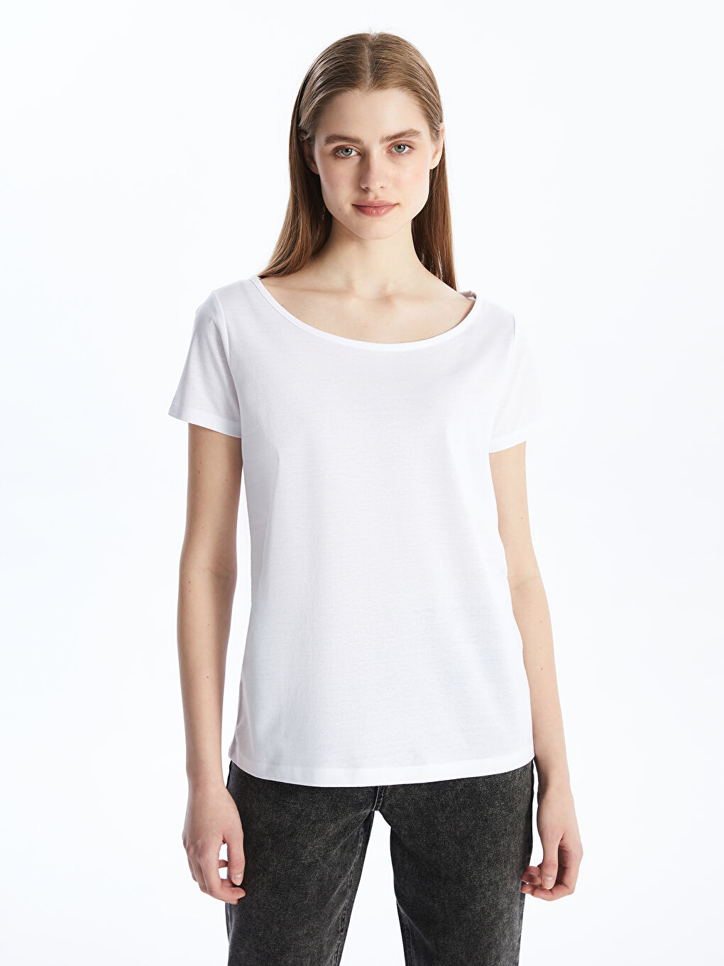 Beyaz Bisiklet Yaka Düz Kısa Kollu Kadın Tişört