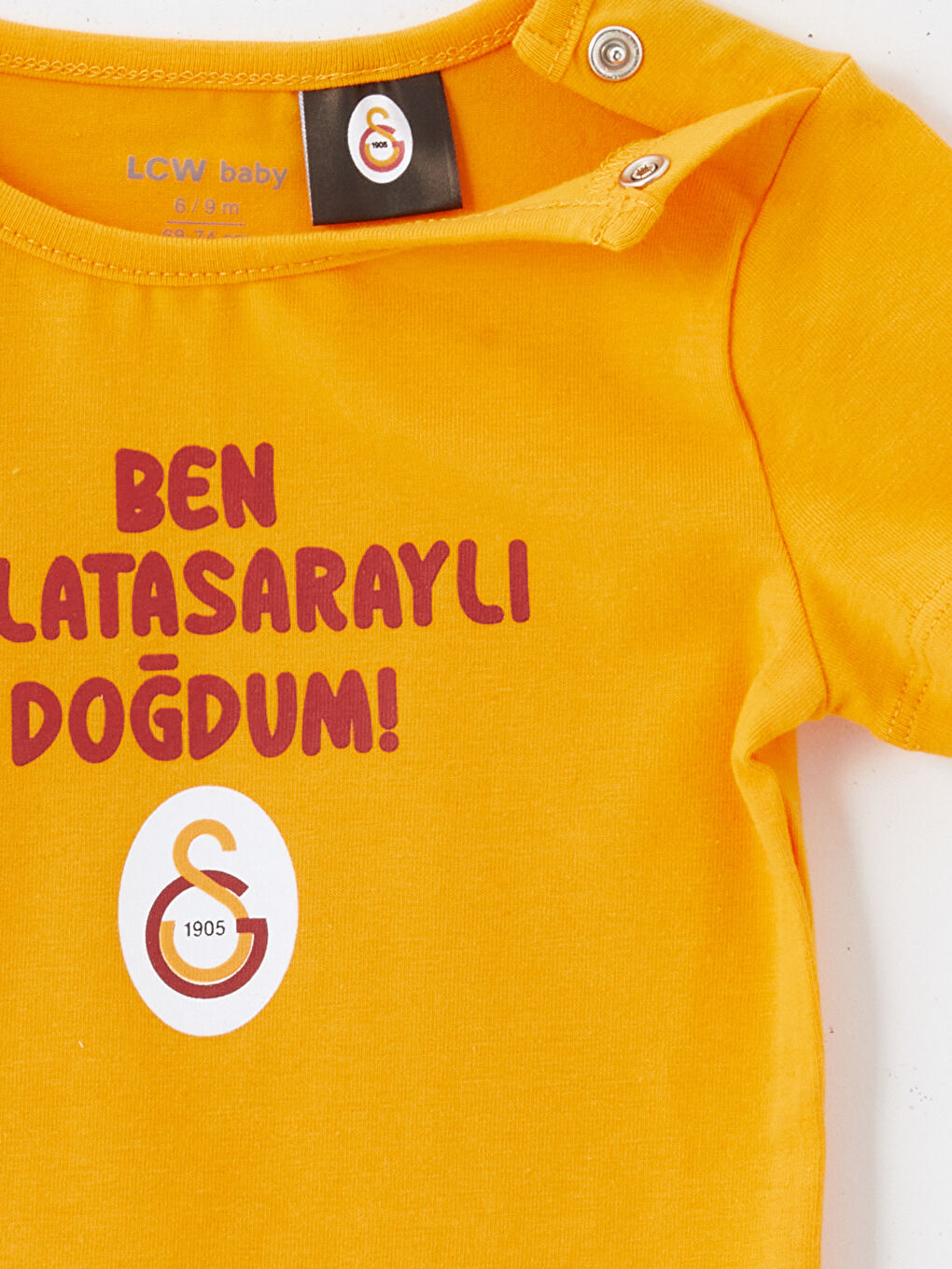 Turuncu Bisiklet Yaka Kısa Kollu Galatasaray Baskılı Erkek Bebek Çıtçıtlı Body ve Pantolon 2'li Takım-5