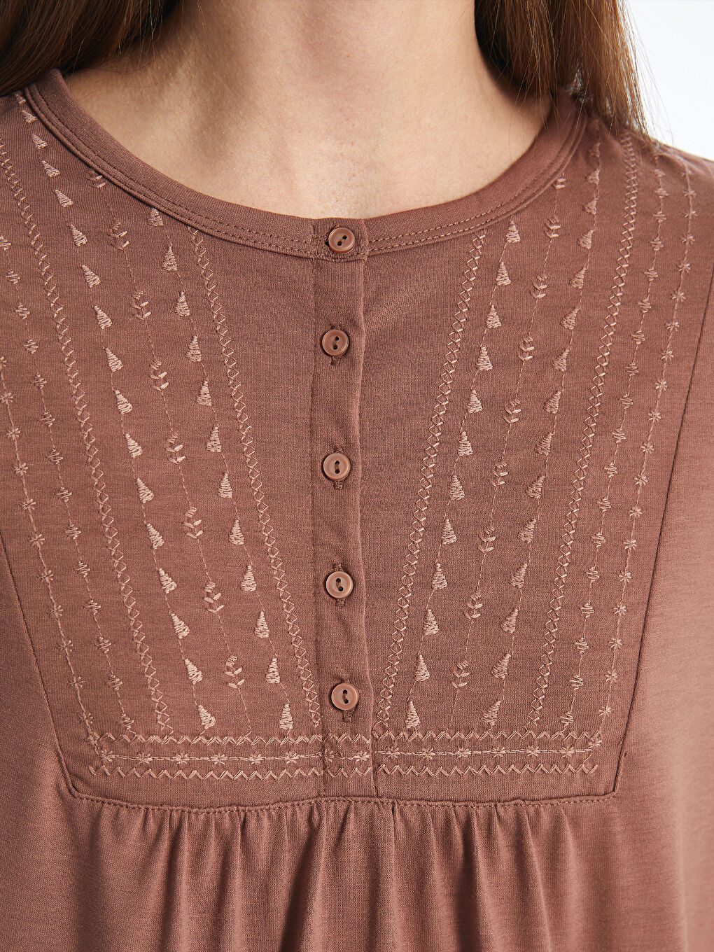 Kahverengi Bisiklet Yaka Nakışlı Uzun Kollu Kadın Bluz-3