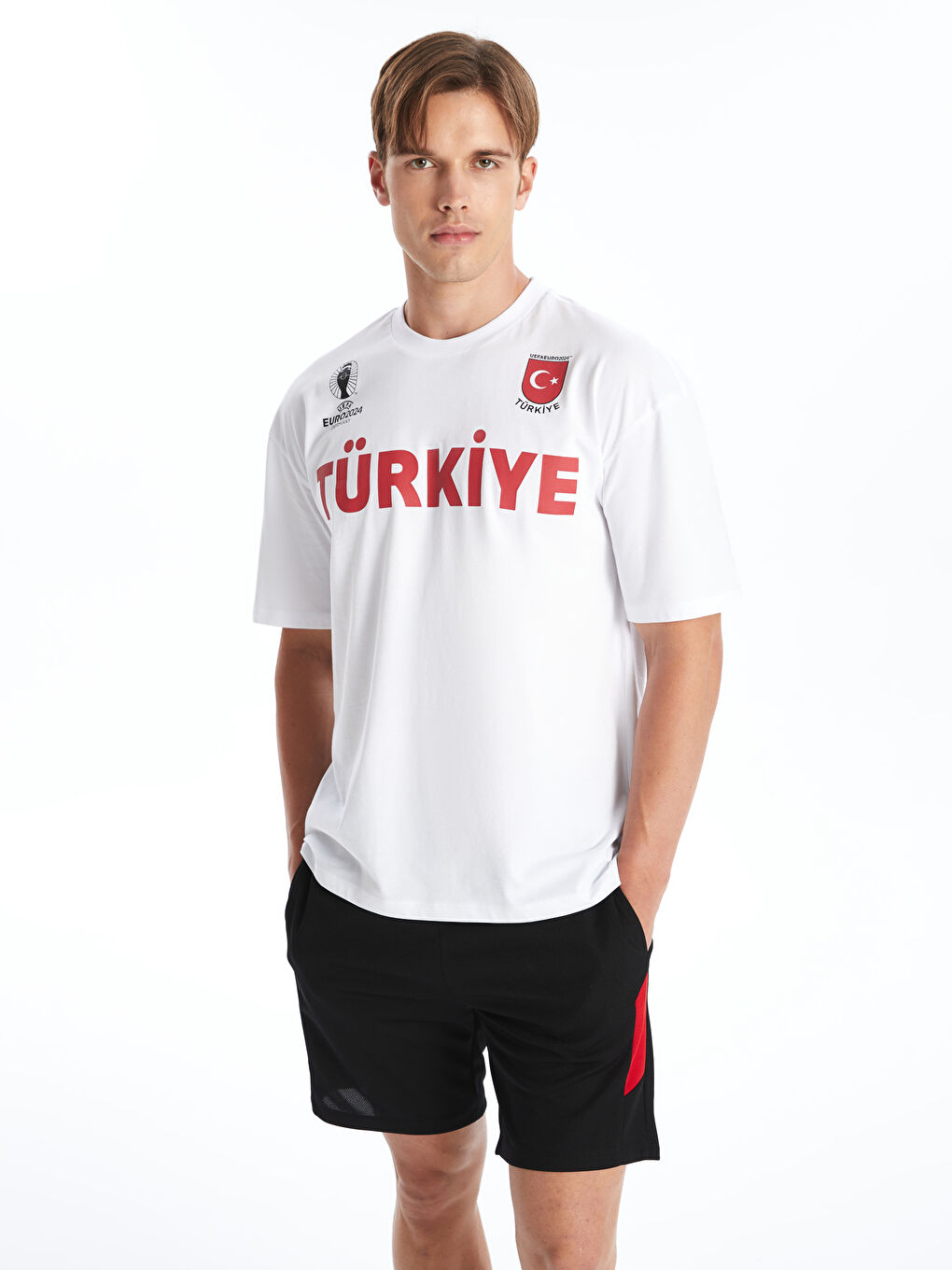 Beyaz DRY-TECH Bisiklet Yaka Kısa Kollu Türkiye Baskılı Erkek Spor Tişört