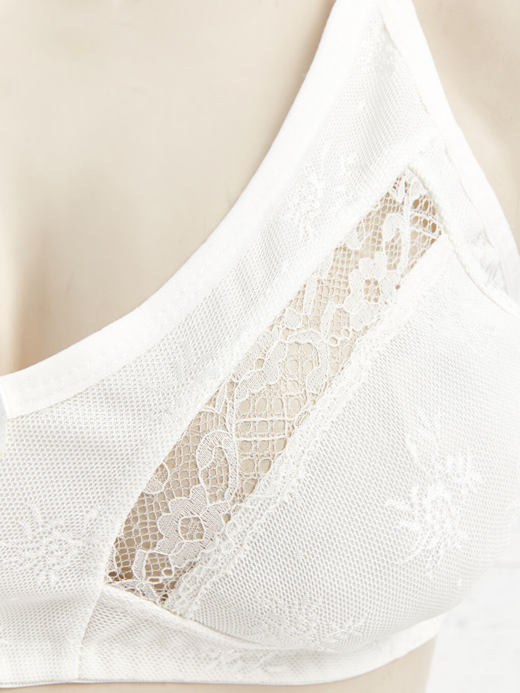 Ekru Dantelli Askılı Mikrofiber Sütyen-2