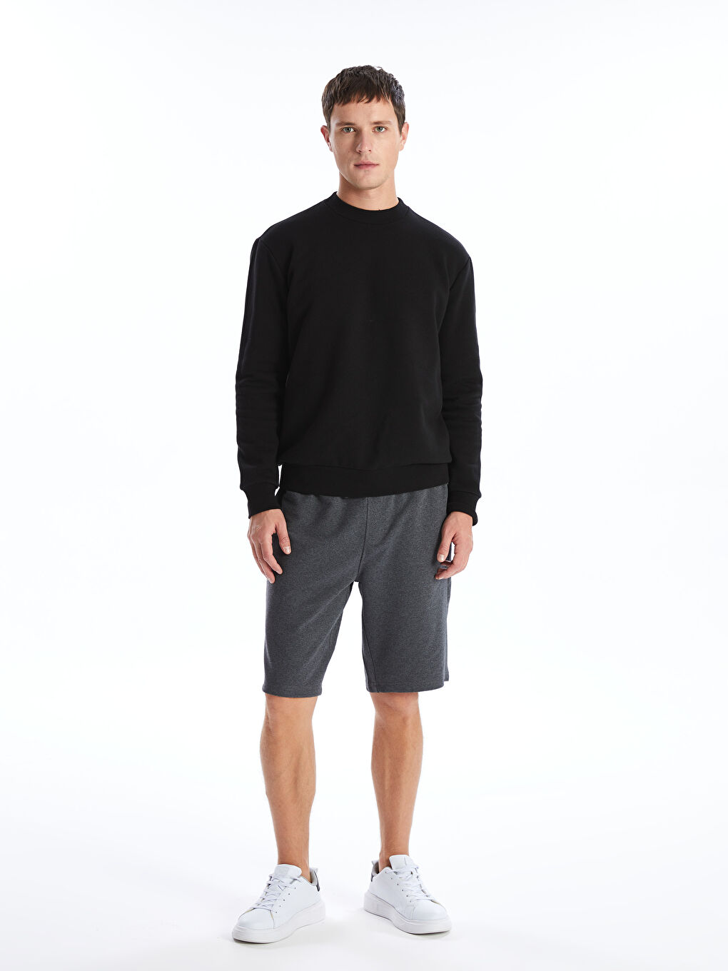 Gri Standart Kalıp Pike Erkek Şort-1