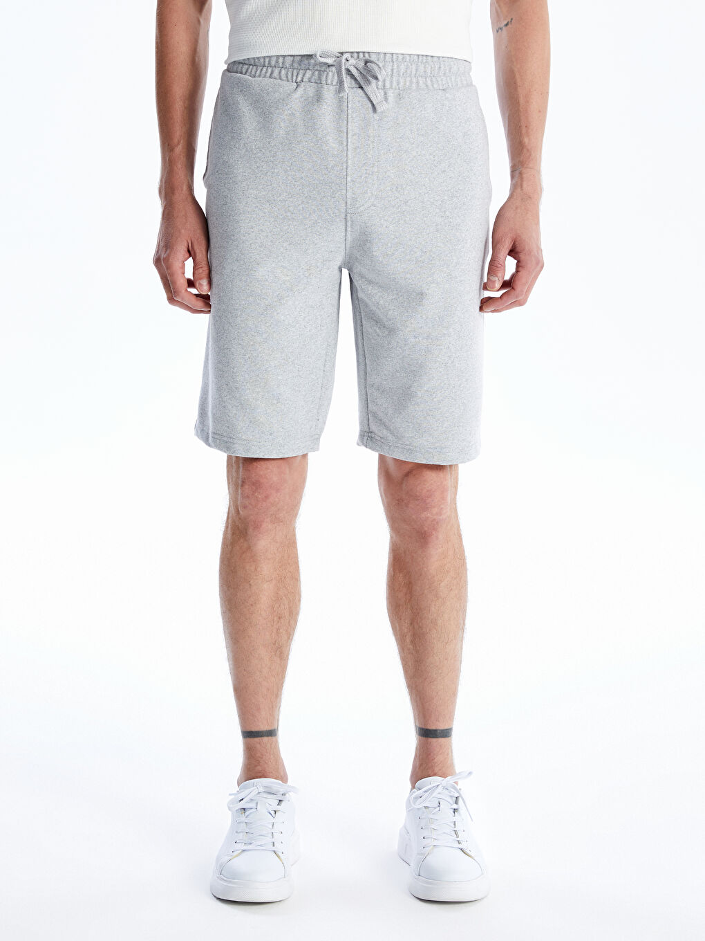 Gri Standart Kalıp Pike Erkek Şort-2