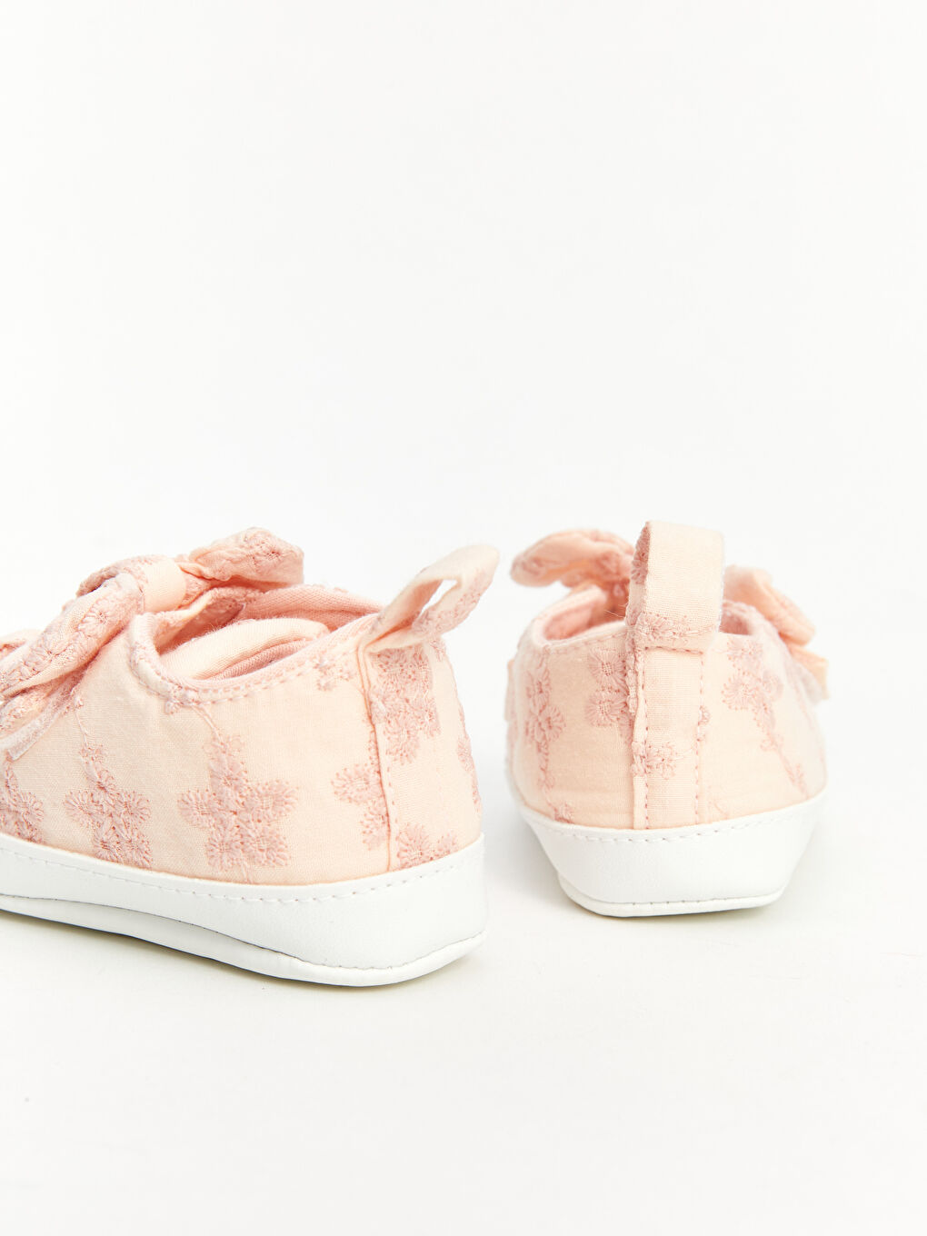 حذاء أول خطوة للبنات الرضع بتفاصيل فيونكة-3
