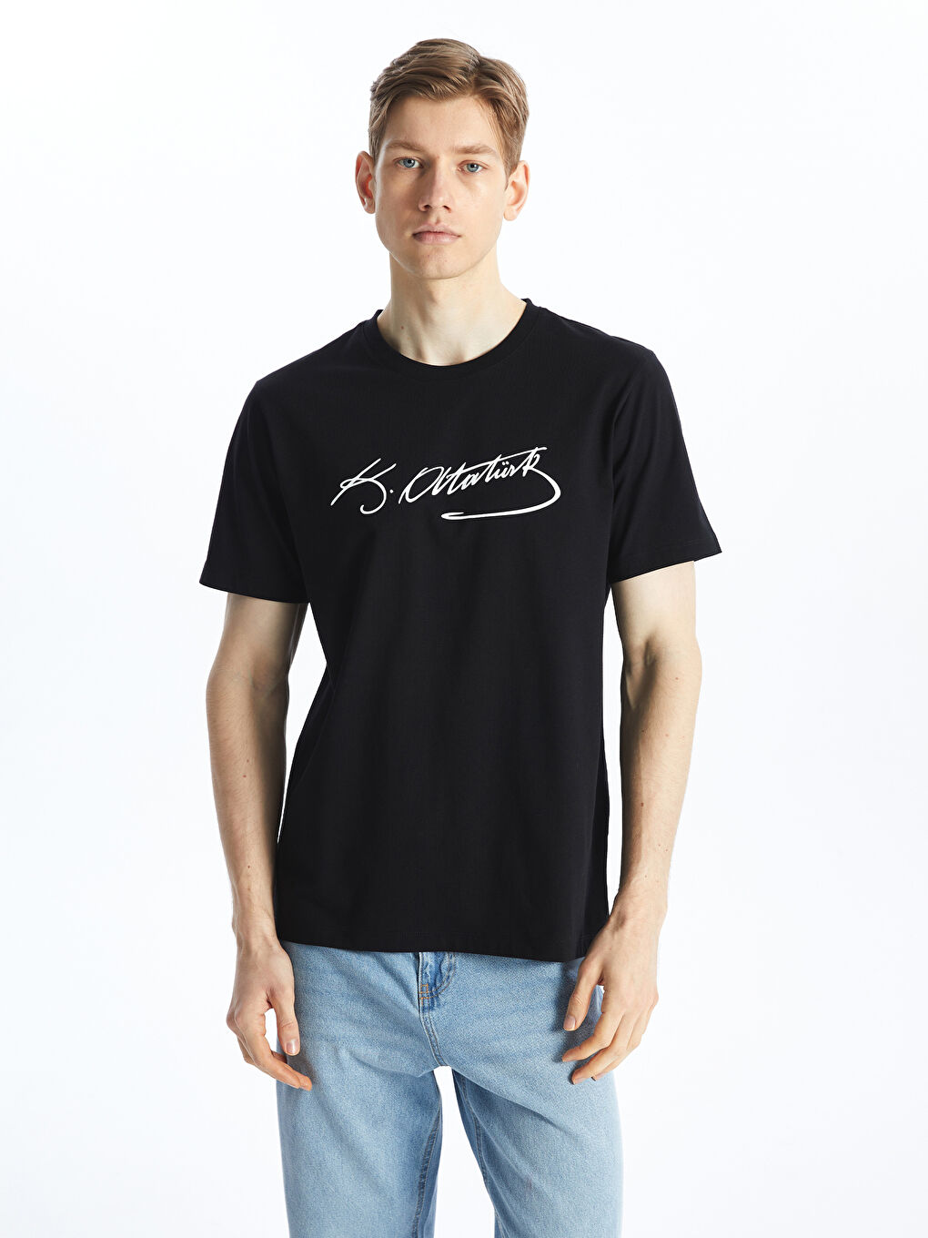 Siyah Bisiklet Yaka Kısa Kollu Atatürk İmzası Baskılı Erkek Tişört